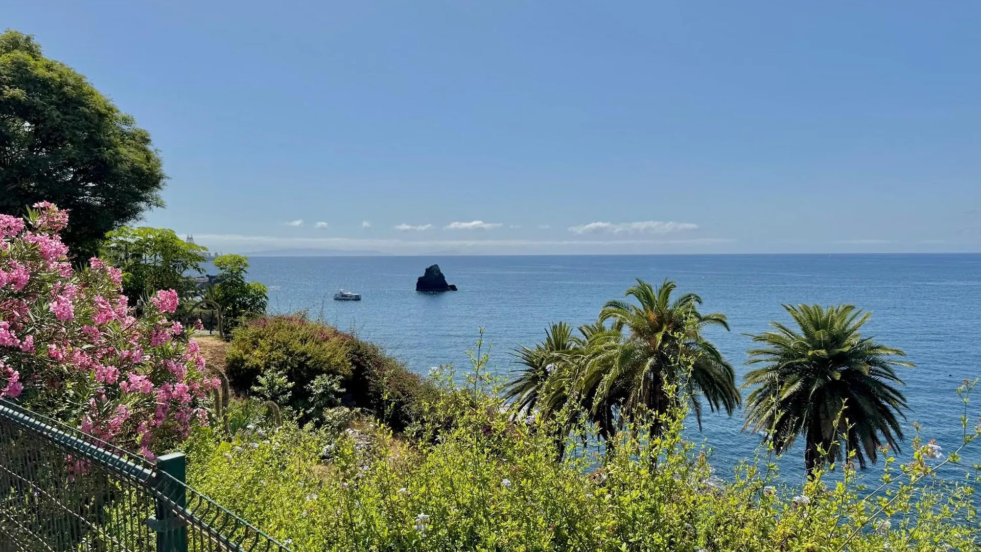 Varandas Do Sol - Private Sun Terrace Close To Natural Pools & Praia Formosa Funchal (Madeira)