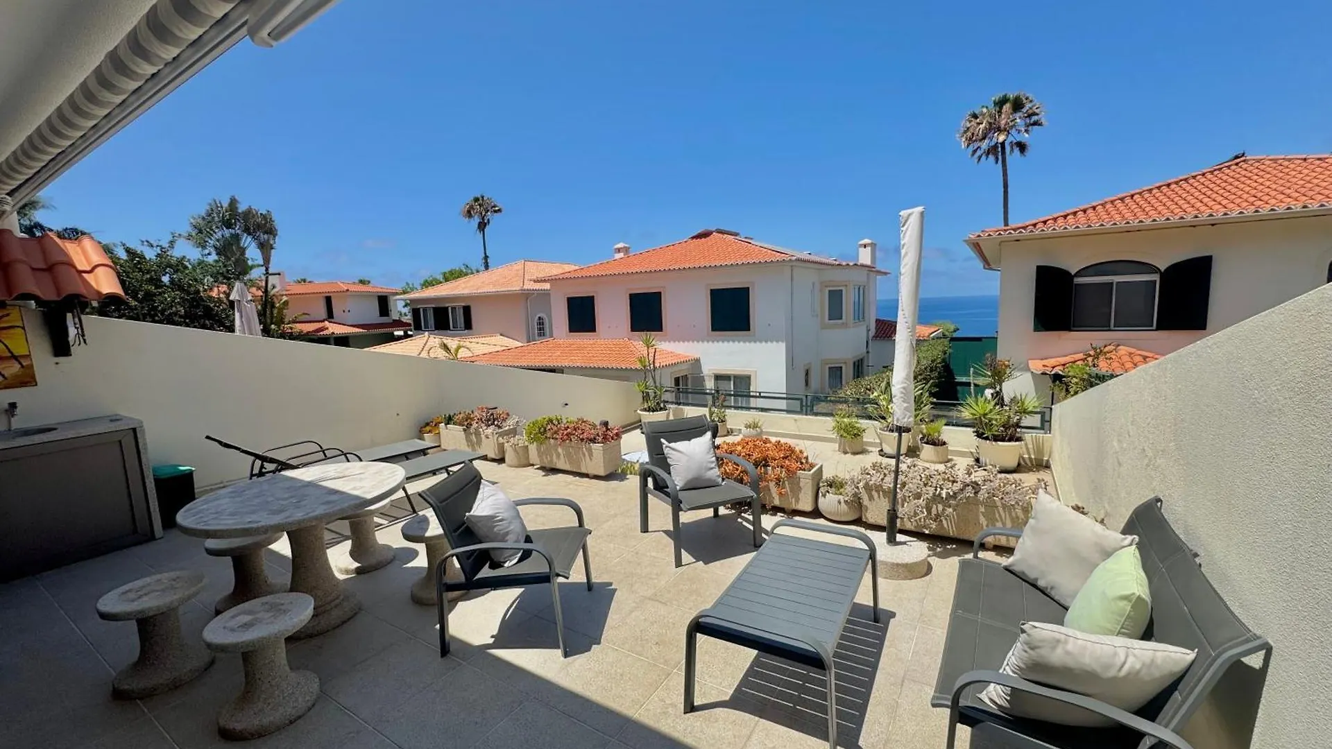 Varandas Do Sol - Private Sun Terrace Close To Natural Pools & Praia Formosa Funchal (Madeira)